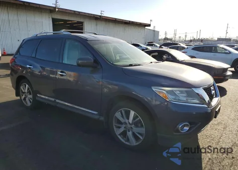 2014 Nissan Pathfinder S z USA, uszkodzony, nr VIN 5N1AR2MM2EC680276
